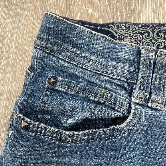Gloria Vanderbilt Jean Shorts - Picture 5 of 6